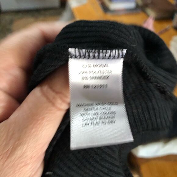 LNA Choker Cut Out Ribbed Cold Shoulder Pullover Sweater Black - XS - Picture 12 of 12